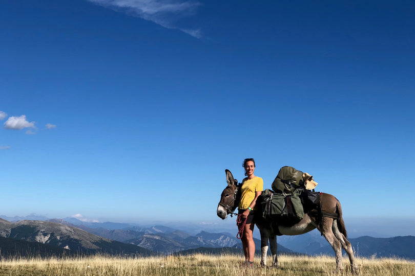 #31 - Claire et son âne : 3 500 km sur les chemins de France, un téléphone 9 touches et des loups qui rôdent