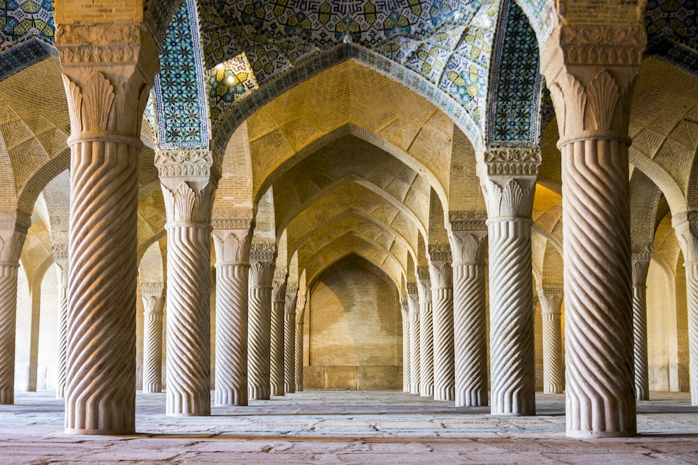 #09 - Anne-France en moto : Mai 68, le tour du monde en moto en solitaire et des nuits sous les étoiles d'Iran