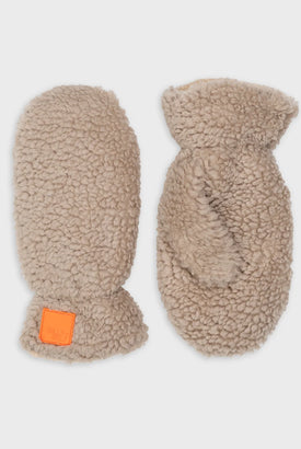 gid://shopify/MediaImage/67304077984119